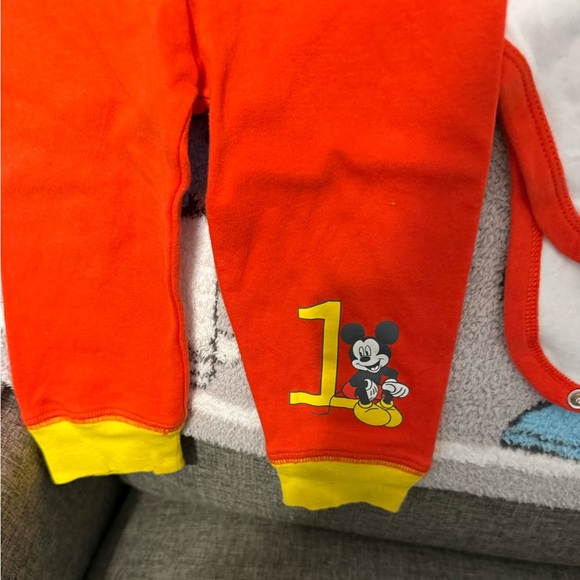 Mickey Mouse birthday outfit. Size 12-18 months - Picture 3 of 3